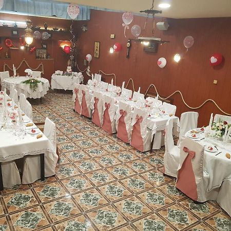 Hostal Milenium Els Monjos ภายนอก รูปภาพ
